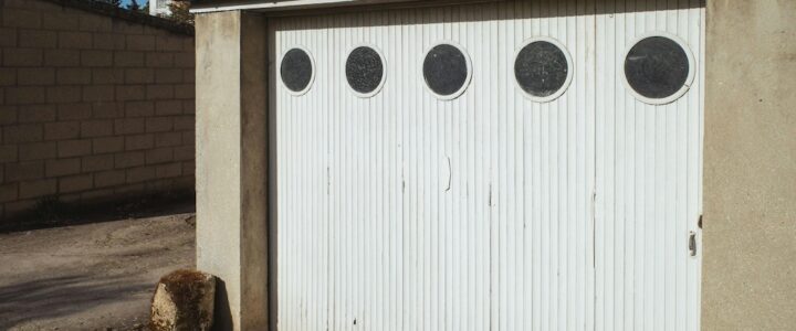 How Long Do Garage Doors Last in Florida?
