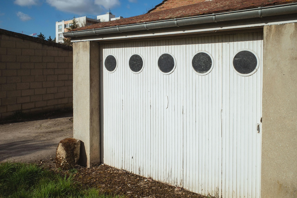 How Long Do Garage Doors Last in Florida